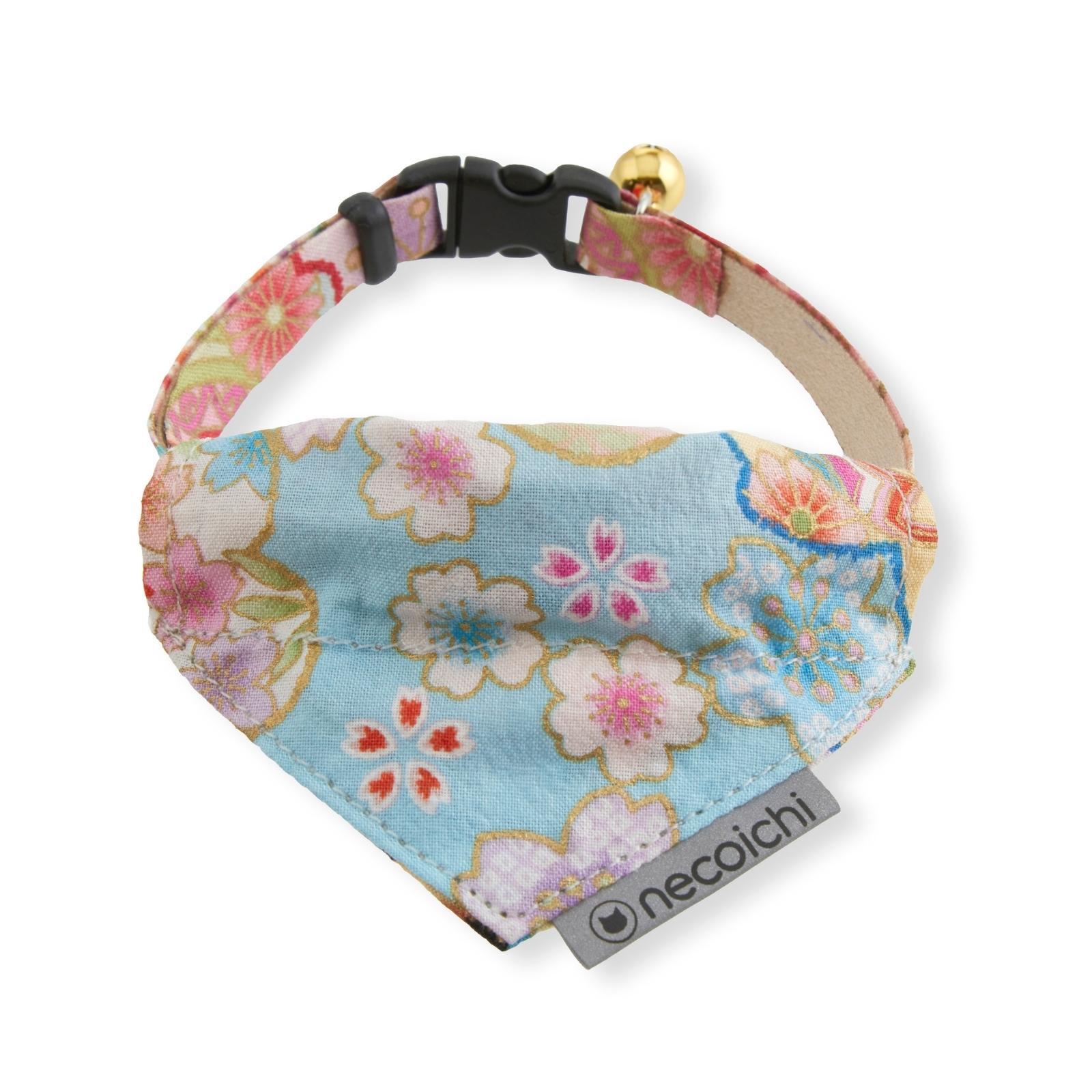 Bandana Cat Collar With Air Tag Pocket (Blossoms Baby Blue)