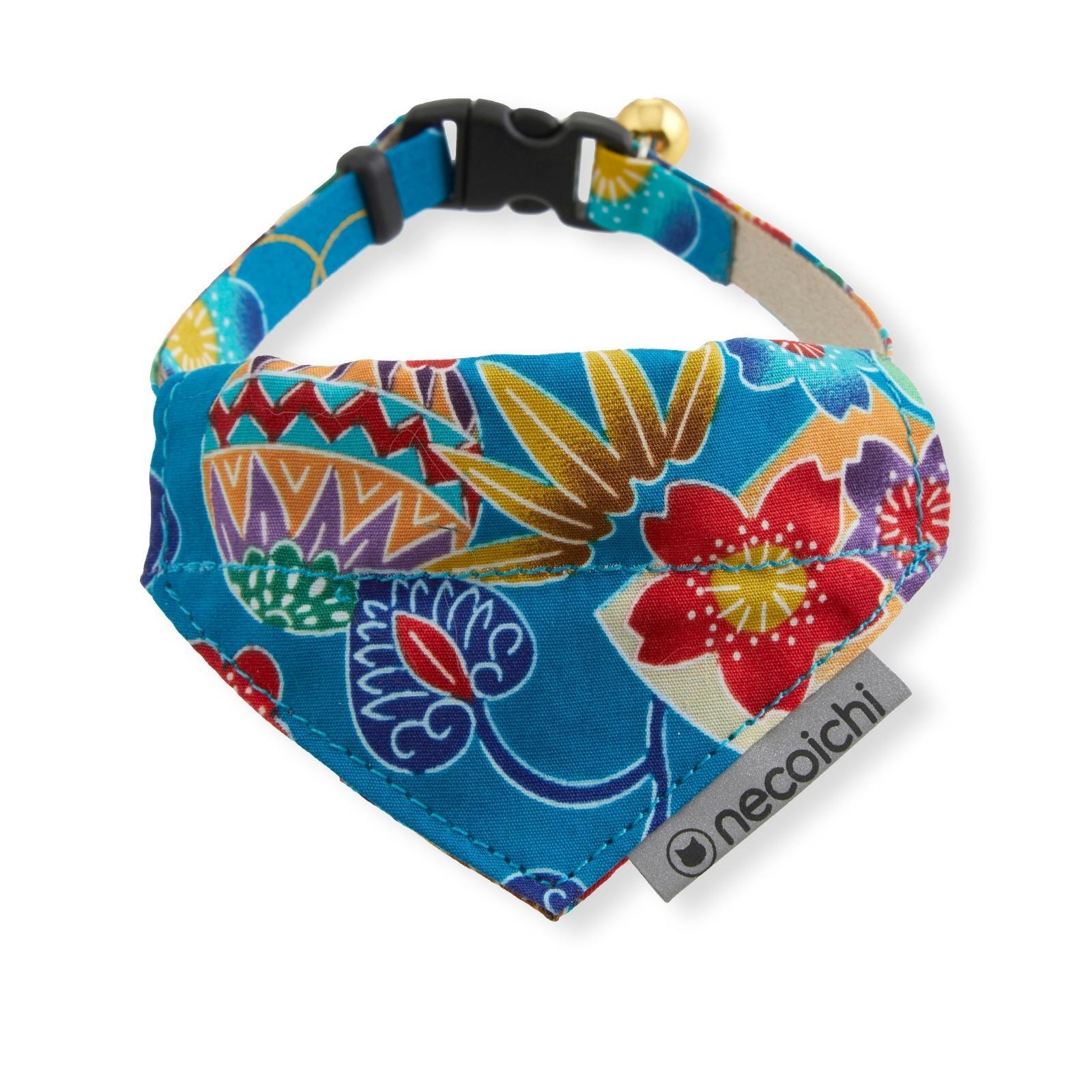 Bandana Cat Collar With Air Tag Pocket (Yukata Blue)